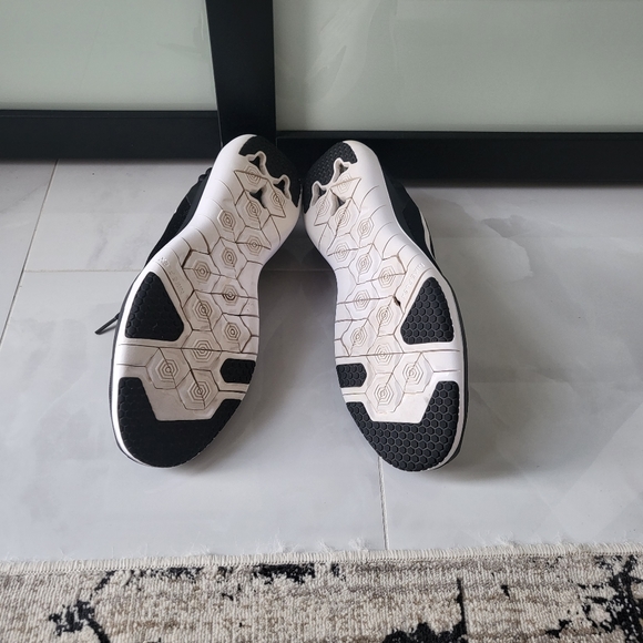 Nike shoes size 10 - Picture 4 of 4